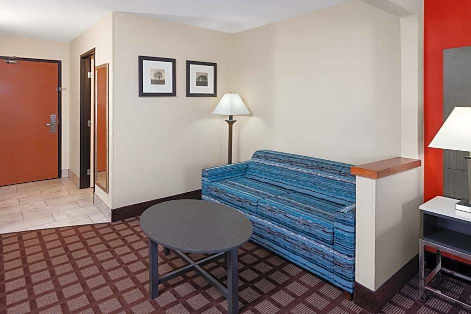 AmericInn by Wyndham Hudson