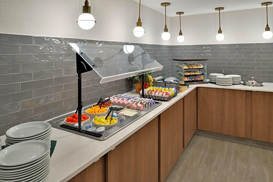 Holiday Inn Hotel & Suites Overland Park-Convention Center