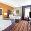 La Quinta Inn & Suites by Wyndham Gonzales