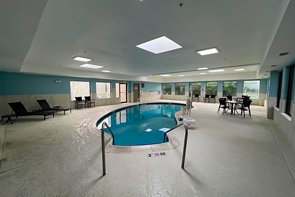 Holiday Inn Express Harrisburg Ne
