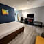 Super 8 by Wyndham Hayward WI