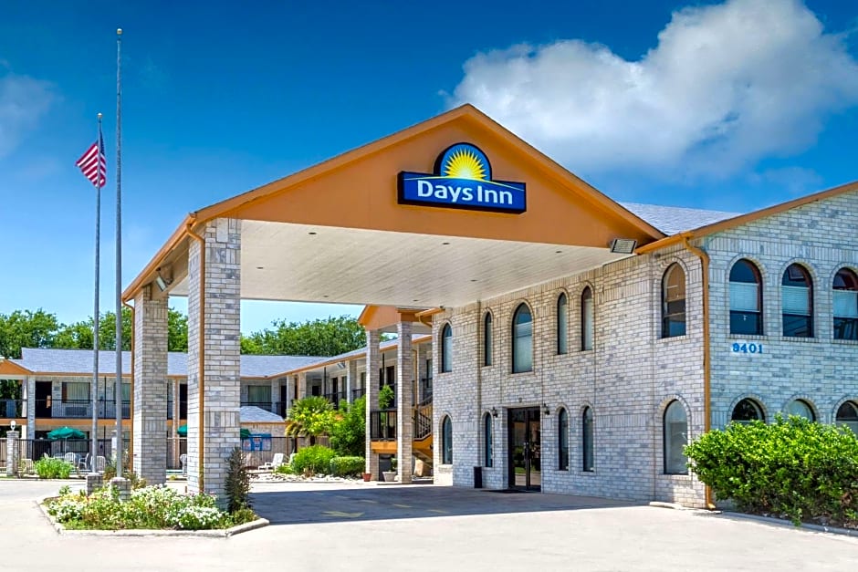 Days Inn by Wyndham San Antonio