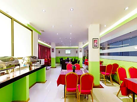 Shangpin Holiday Inn