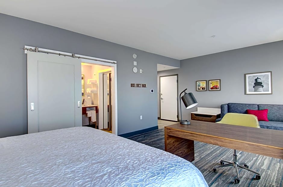 Hampton Inn By Hilton & Suites Portland, ME