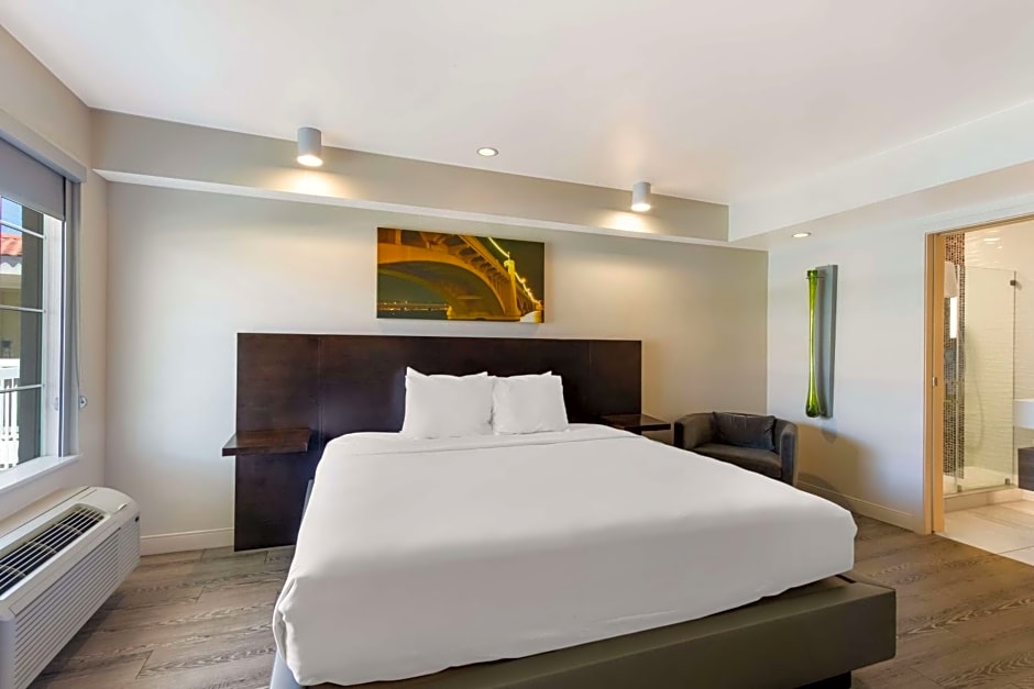 SureStay Plus Hotel by Best Western Tempe University