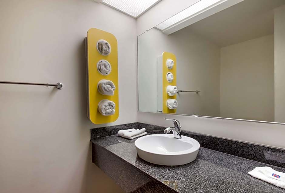 Motel 6-Rothschild, WI