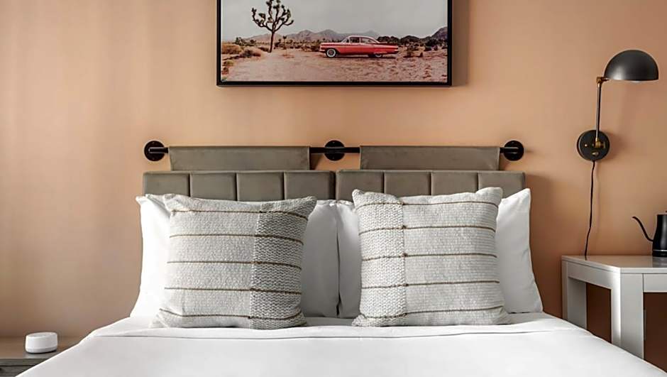 Leland Hotel