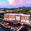 Holiday Inn Express & Suites Roanoke - Civic Center