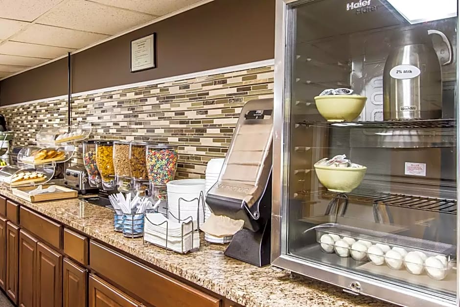 Quality Inn & Suites Bloomington
