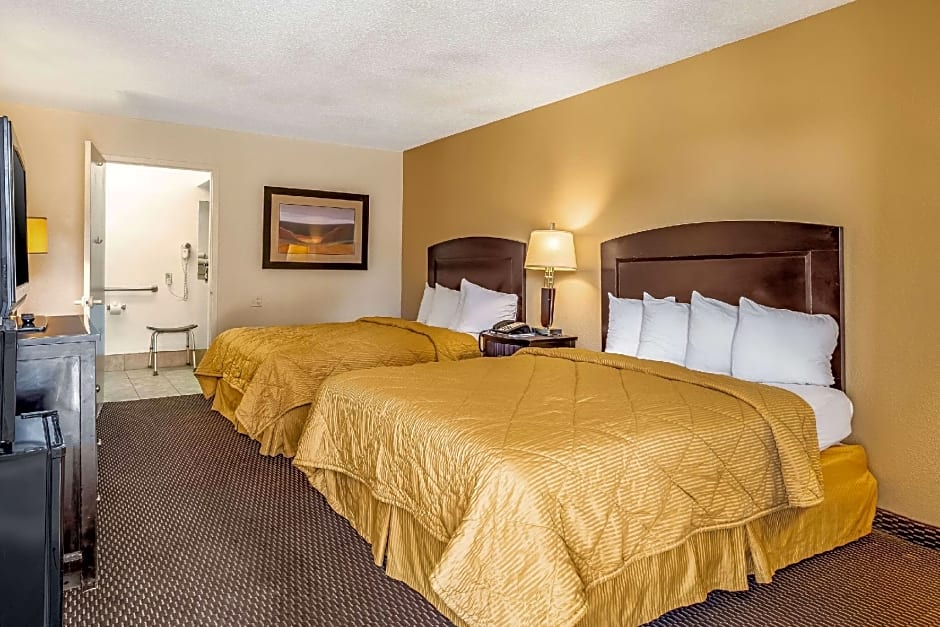 Rodeway Inn & Suites