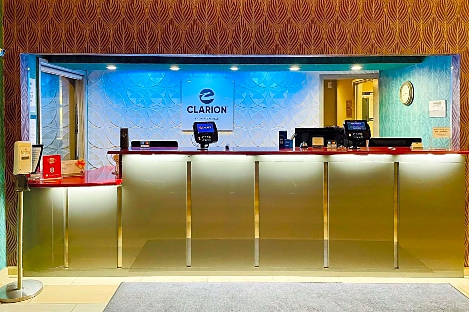Clarion Inn & Suites Evansville