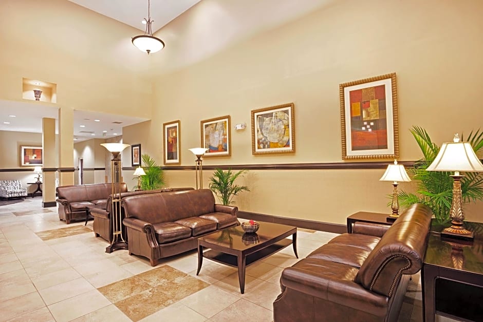 Holiday Inn Hotel & Suites Beaufort at Highway 21