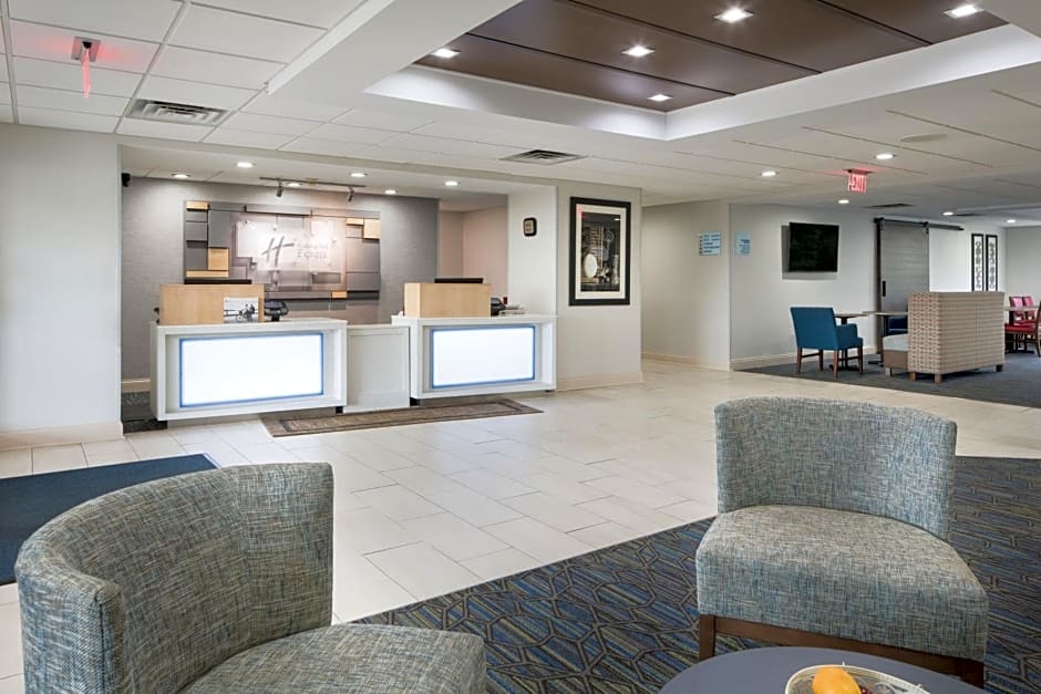Holiday Inn Express Louisville Northeast