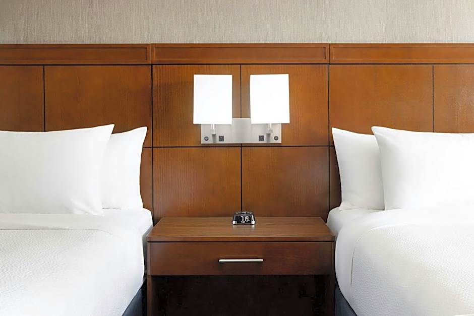 Courtyard by Marriott Los Angeles Woodland Hills
