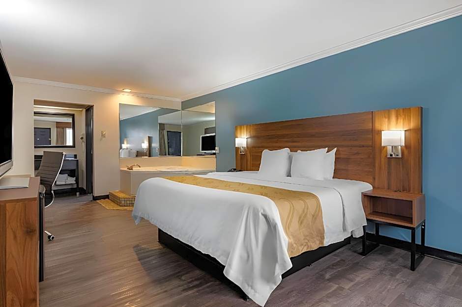 Quality Inn & Suites Ft. Jackson Maingate
