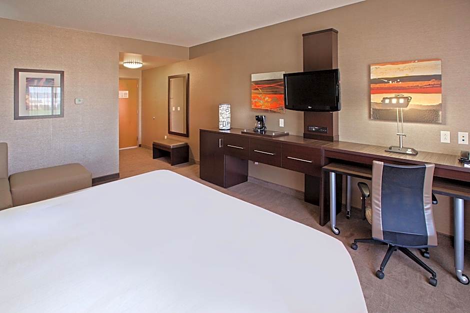Holiday Inn Express Hotel And Suites Columbus Edinburgh