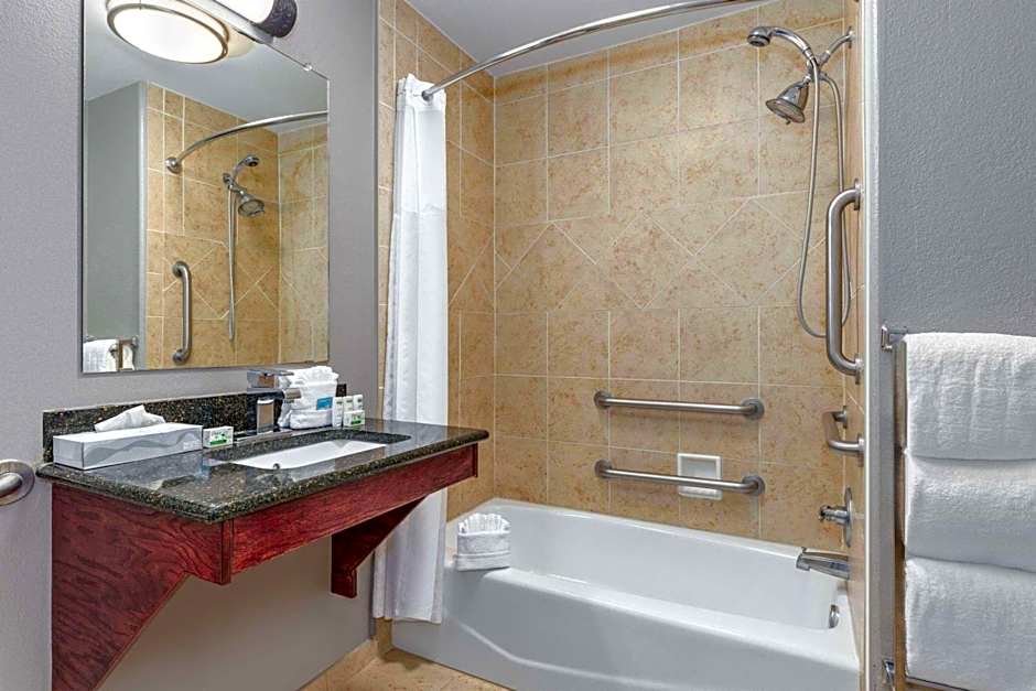 La Quinta Inn & Suites by Wyndham Woodway - Waco South