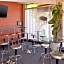 Maverick Motel - Modern Renovated Motel