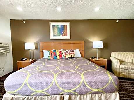 King Room with Spa Bath