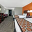 Howard Johnson by Wyndham Arlington Ballpark / Six Flags