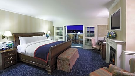 1 King Bed