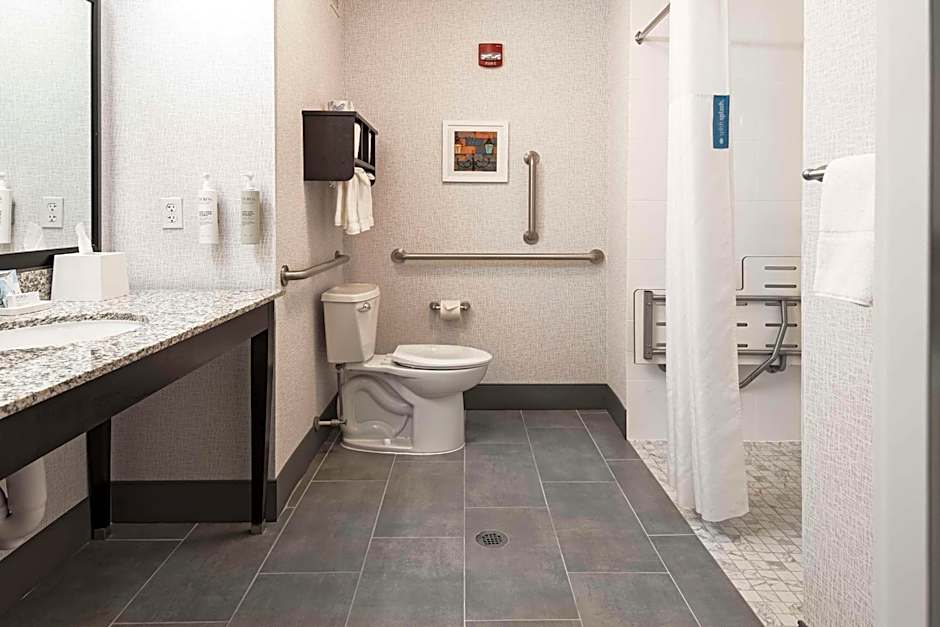 Hampton Inn By Hilton & Suites - Raleigh Downtown