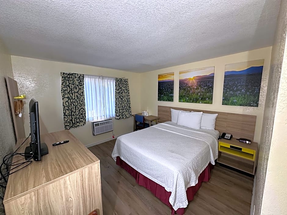 Days Inn by Wyndham San Marcos