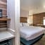 Holiday Inn Express Hotel & Suites Kalispell
