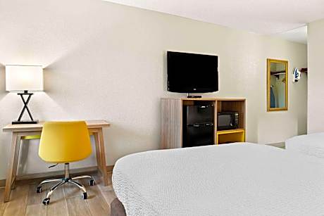 2 Double Beds Non-Smoking