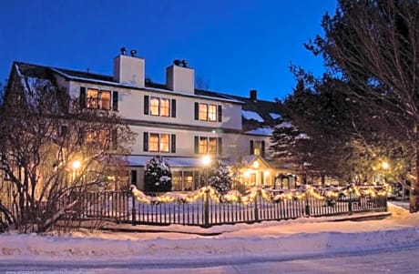 Inn at Ellis River