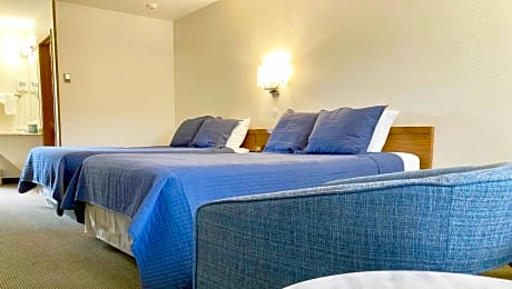 Quadruple Room with Mountain View