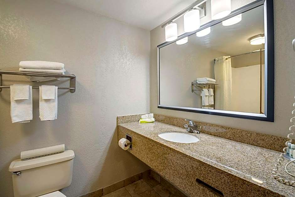 Quality Suites Hickory South