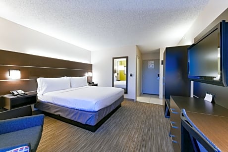 King Room with Bath Tub - Hearing Accessible