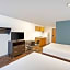 Extended Stay America Select Suites - Cleveland - Airport