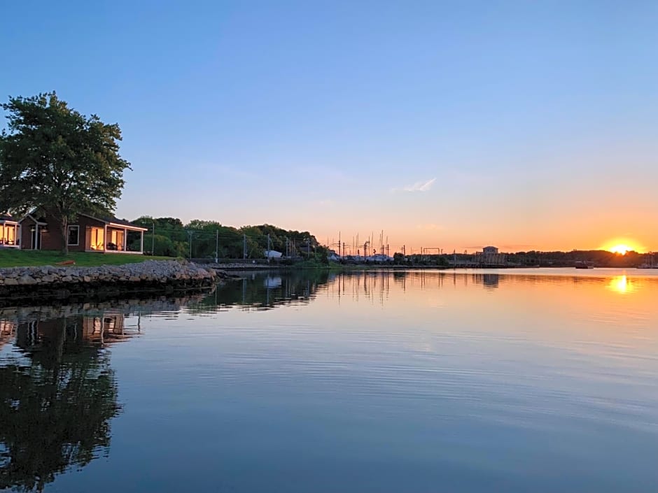 Harbor View Landing