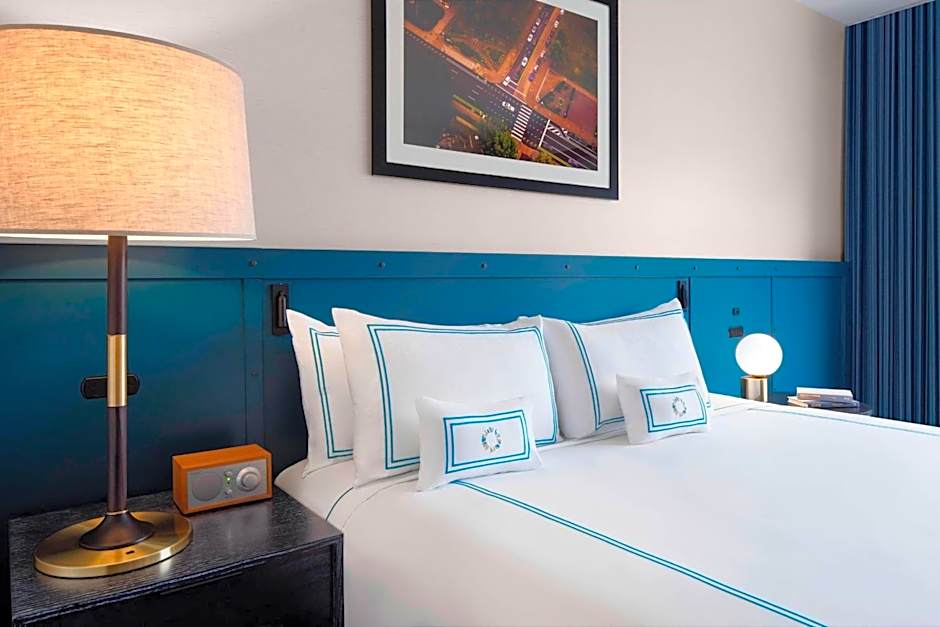 The Oaklander Hotel, Autograph Collection by Marriott