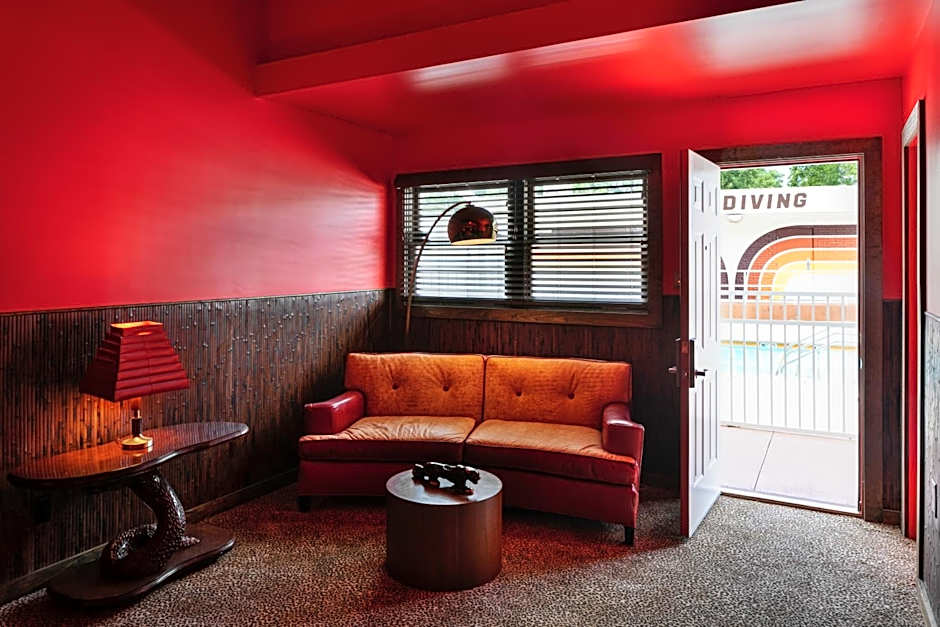 The Dive Motel and Swim Club