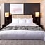 Saint Kate - The Arts Hotel