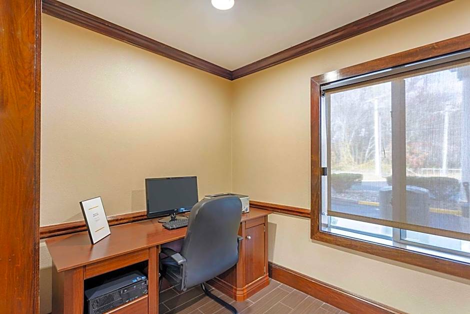 Comfort Inn & Suites Carneys Point