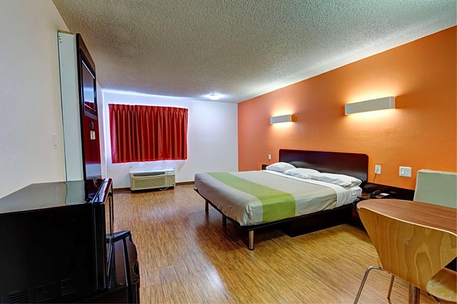 Motel 6 Houston Hobby