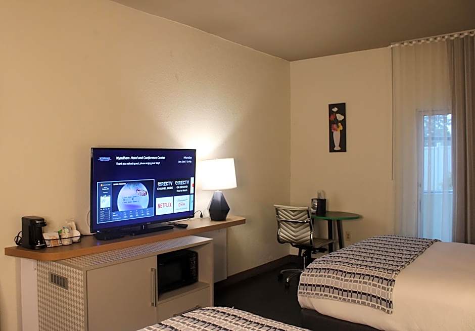 Wyndham Flint MI/Grand Blanc/Bishop Airport/Conference Ct