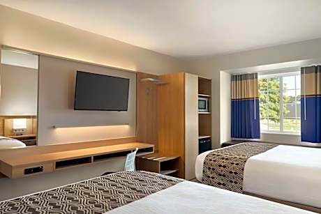 2 Queen Beds Smoking Room With Free
