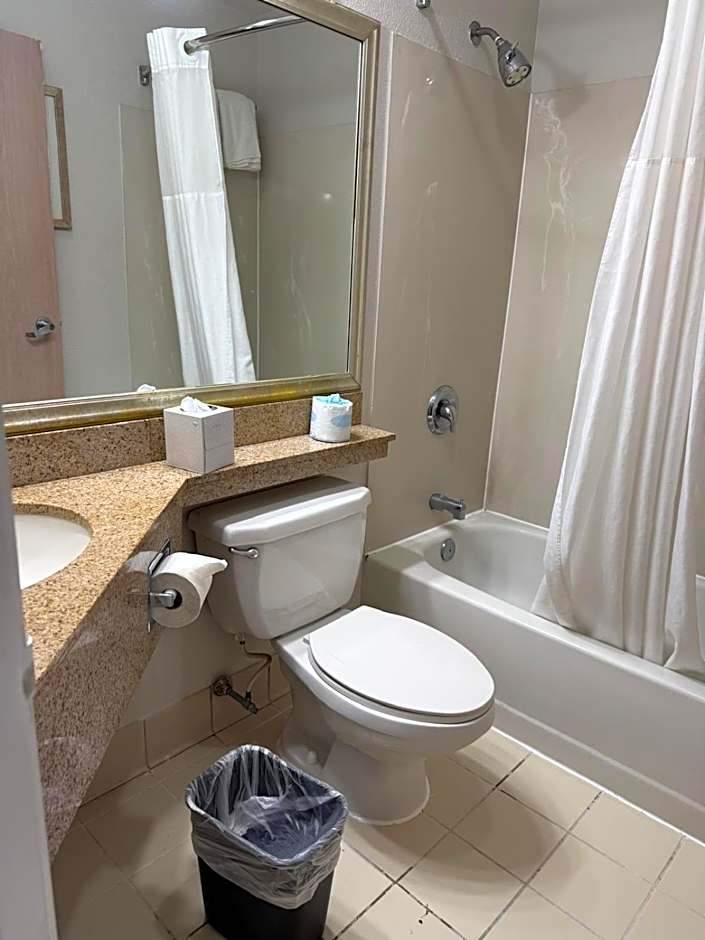 Quality Inn Newark