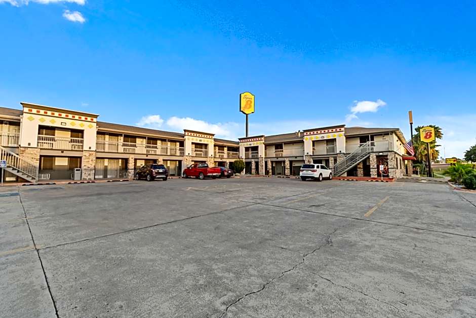 Super 8 by Wyndham McAllen/Downtown
