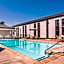 Greenstay Inn & Suites Court View