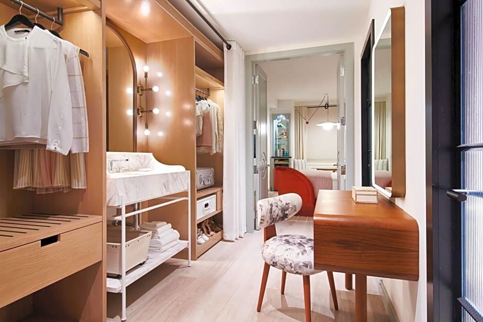 Virgin Hotels New Orleans