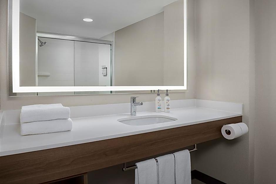 Holiday Inn Express Spokane Airport