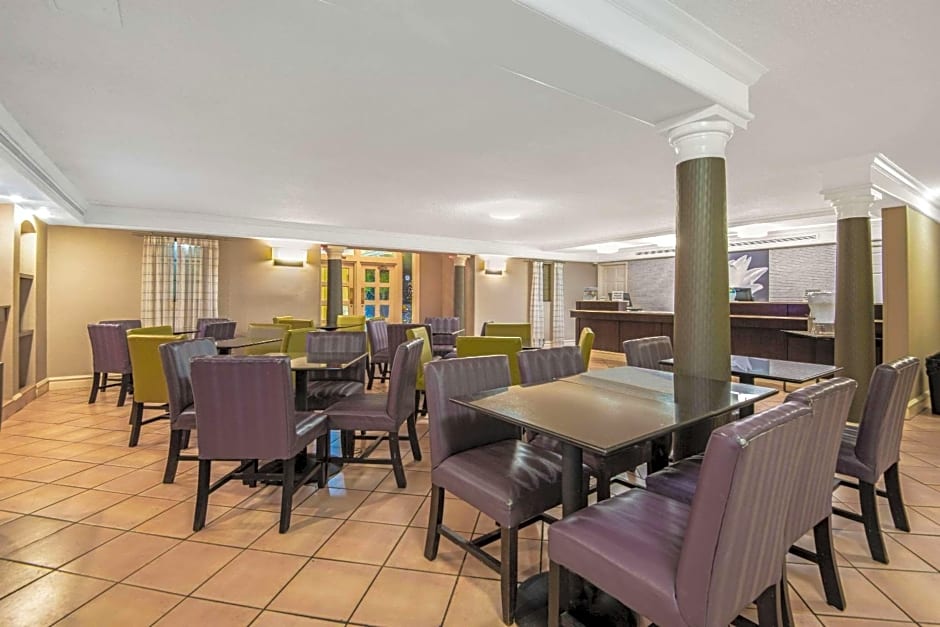 La Quinta Inn San Antonio I-35 N at Toepperwein