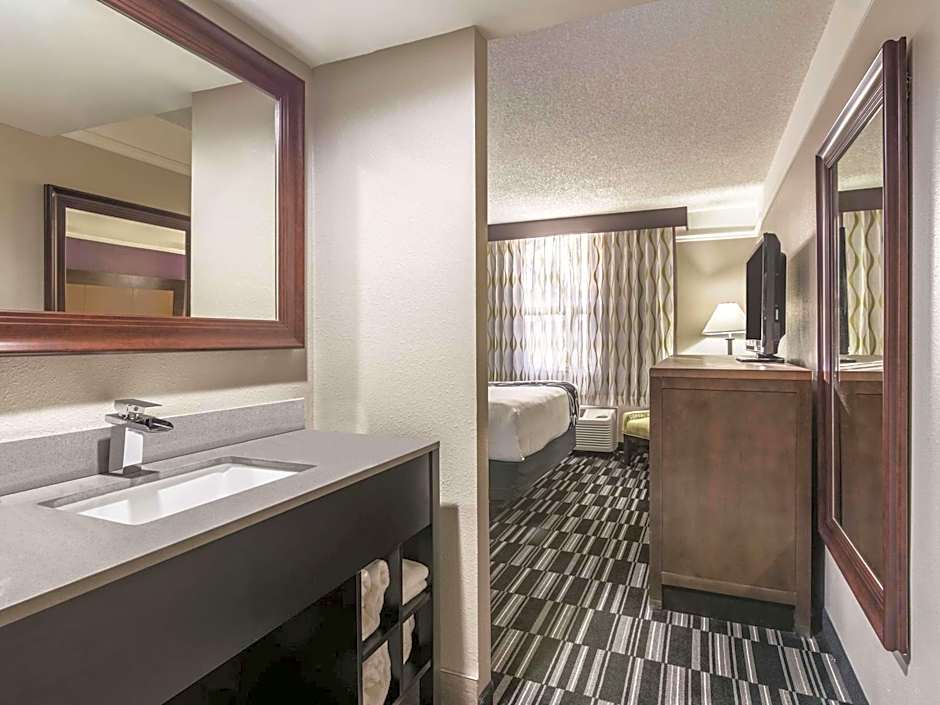 La Quinta Inn & Suites by Wyndham Jupiter