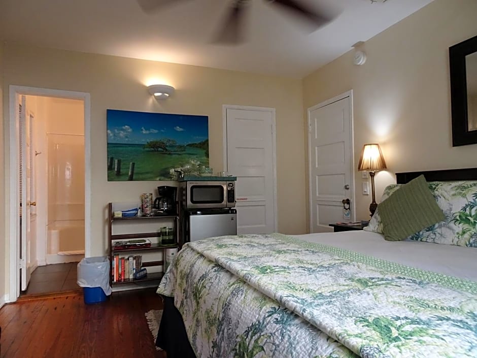 Suite Dreams Inn by the Beach